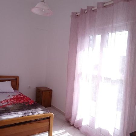 Vacation House In Stroggili Agios Ioannis Peristerion Exteriör bild