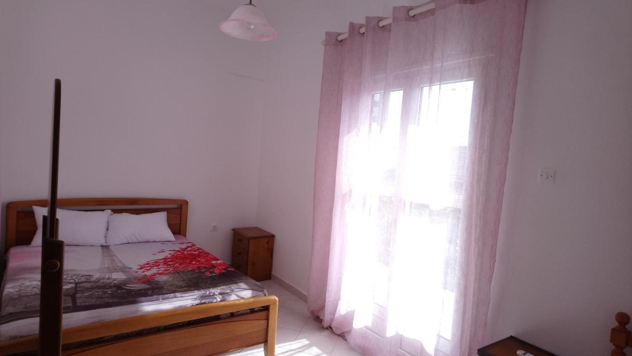 Vacation House In Stroggili Agios Ioannis Peristerion Exteriör bild